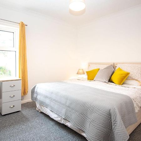 Bright 3 Bedroom Townhouse Near City Centre 노리치 외부 사진