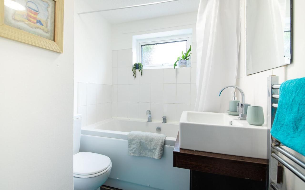 Bright 3 Bedroom Townhouse Near City Centre 노리치 외부 사진