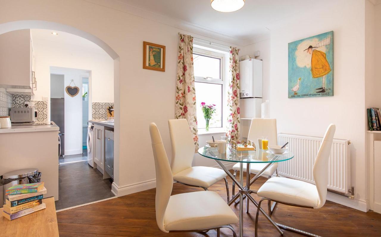 Bright 3 Bedroom Townhouse Near City Centre 노리치 외부 사진